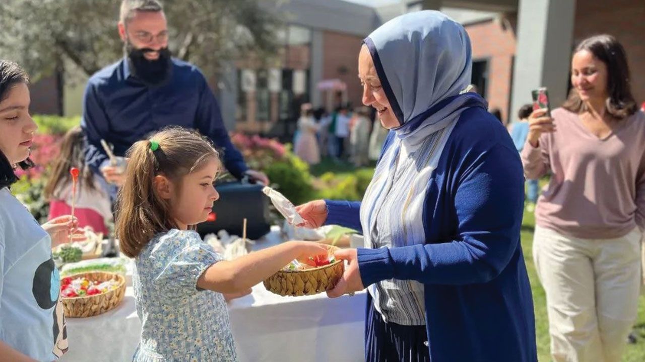 Palet Türk Müziği İlkokulun’da Bayramlaşma 